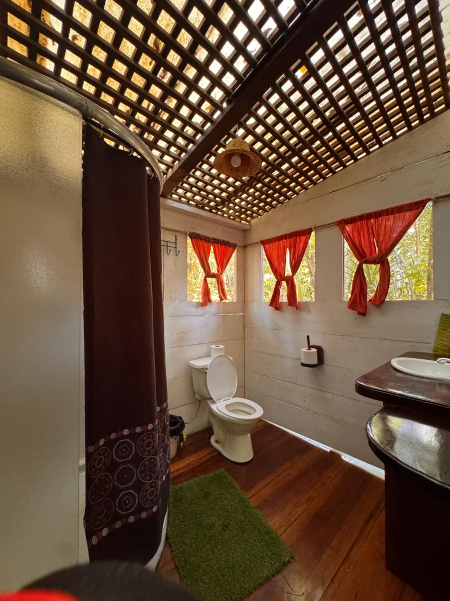 Finca Tatin Hotel Izabal エクステリア 写真
