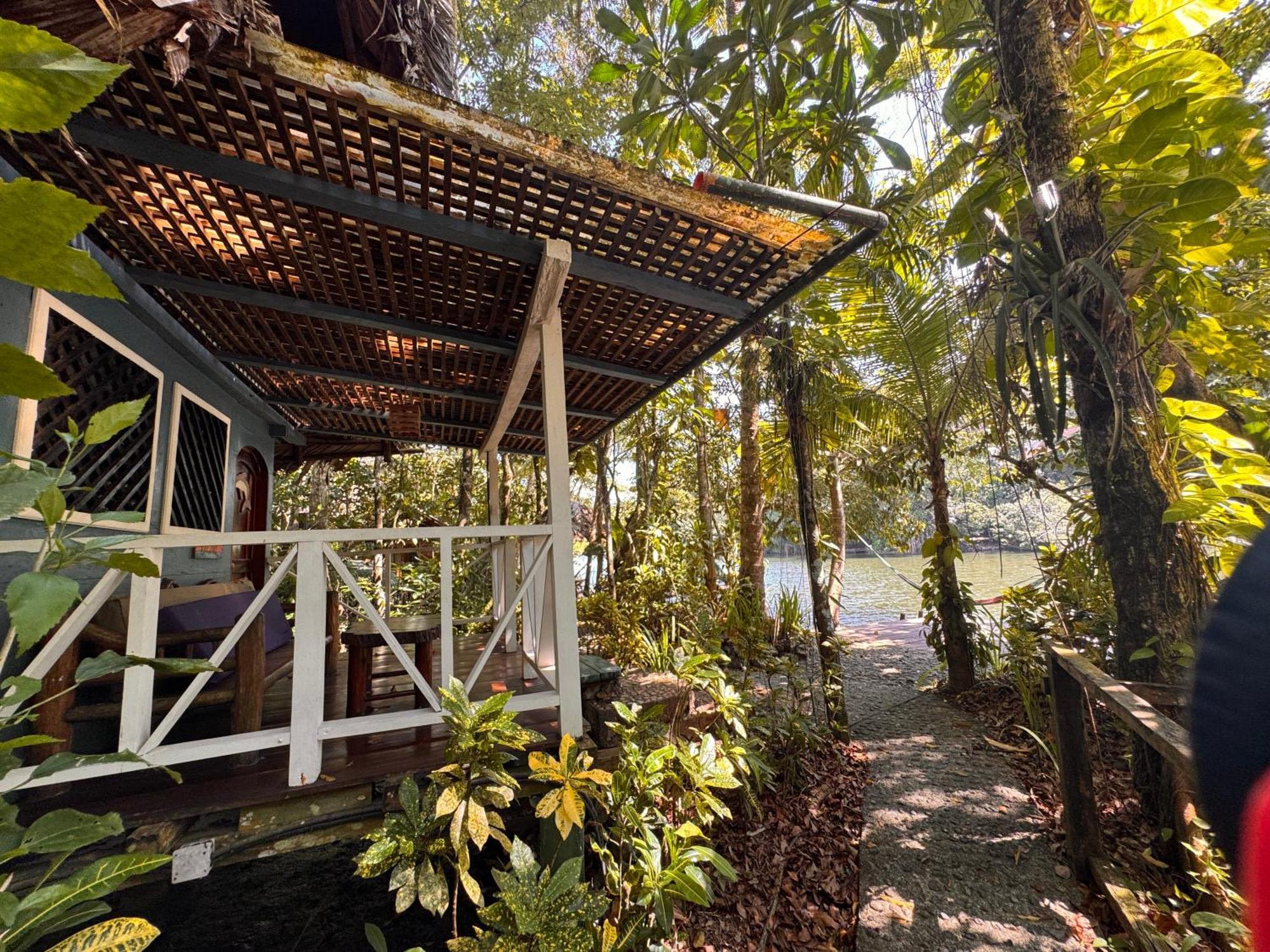 Finca Tatin Hotel Izabal エクステリア 写真