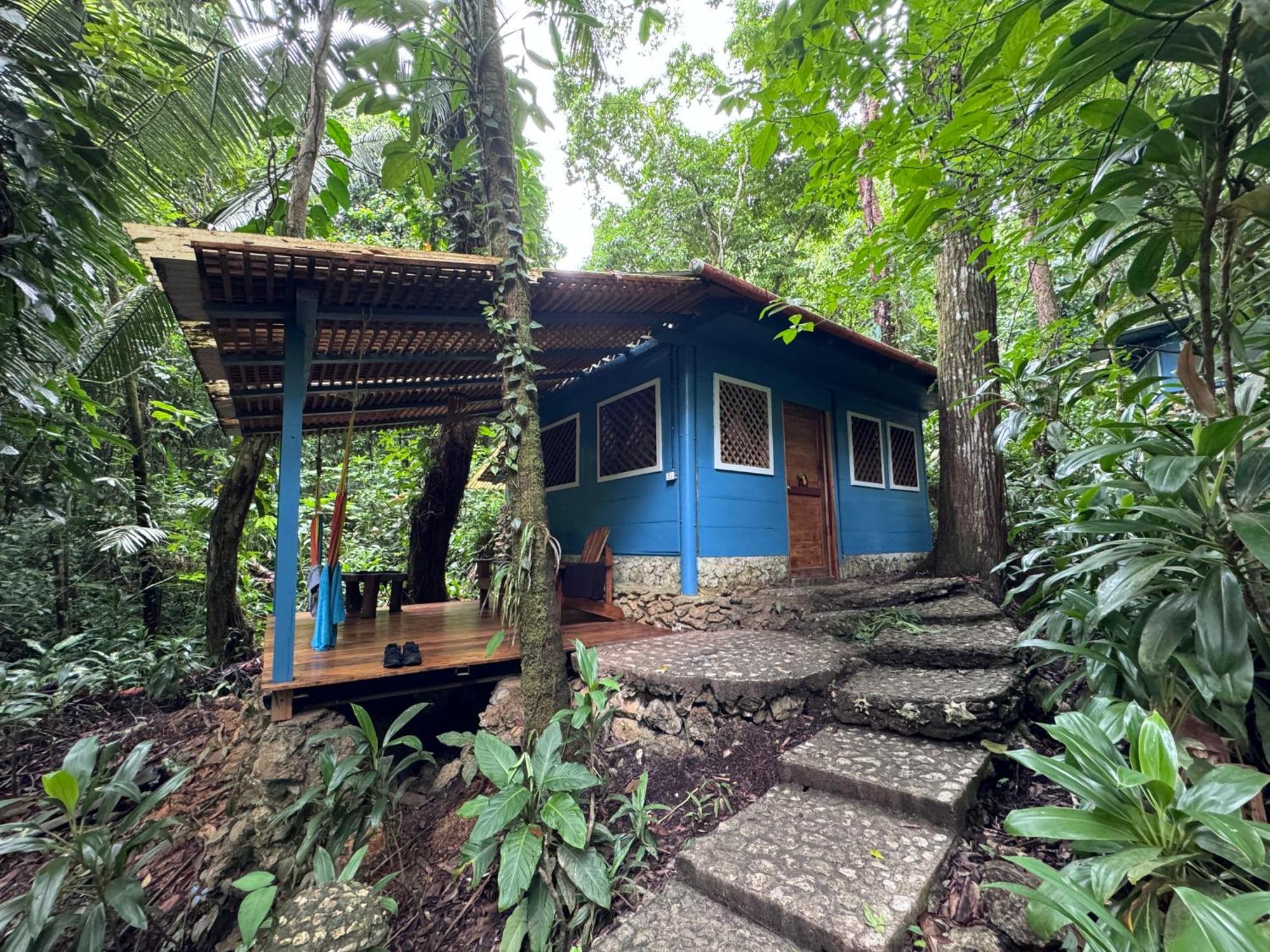 Finca Tatin Hotel Izabal エクステリア 写真